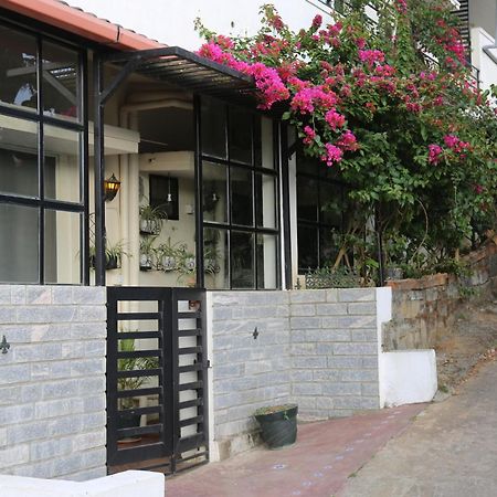 Tiny House For Couple Apartment Madikeri Luaran gambar