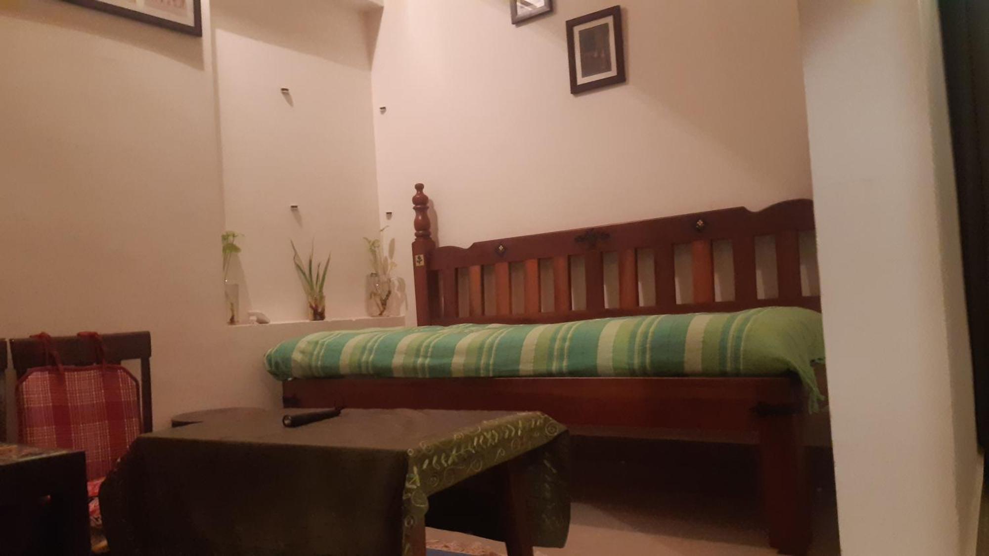 Tiny House For Couple Apartment Madikeri Bilik gambar